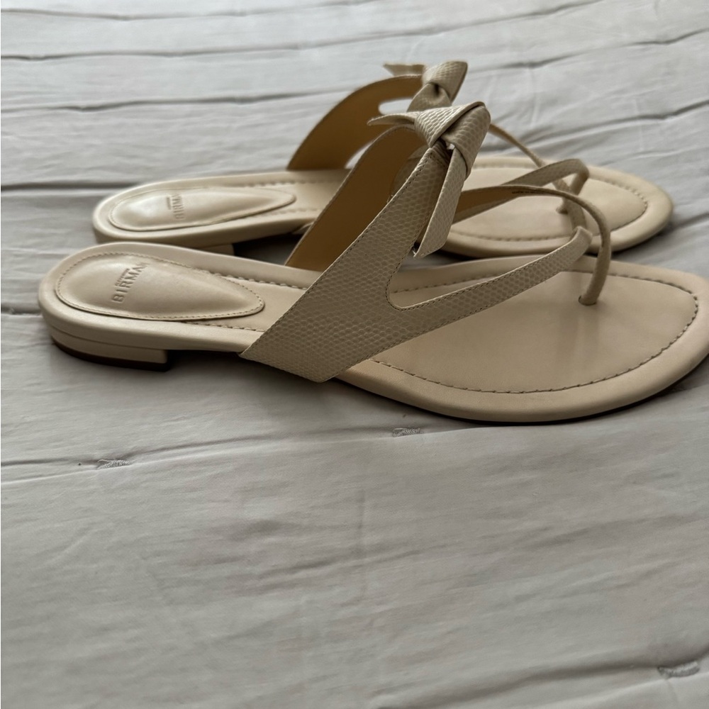 Alexandre Birman Clarita Summer Eggshell Flat Sandal - Picture 3 of 3